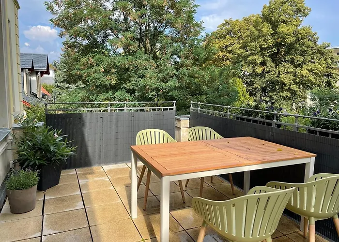 Helle Terrassenwohnung In Traumlage Von Dresden