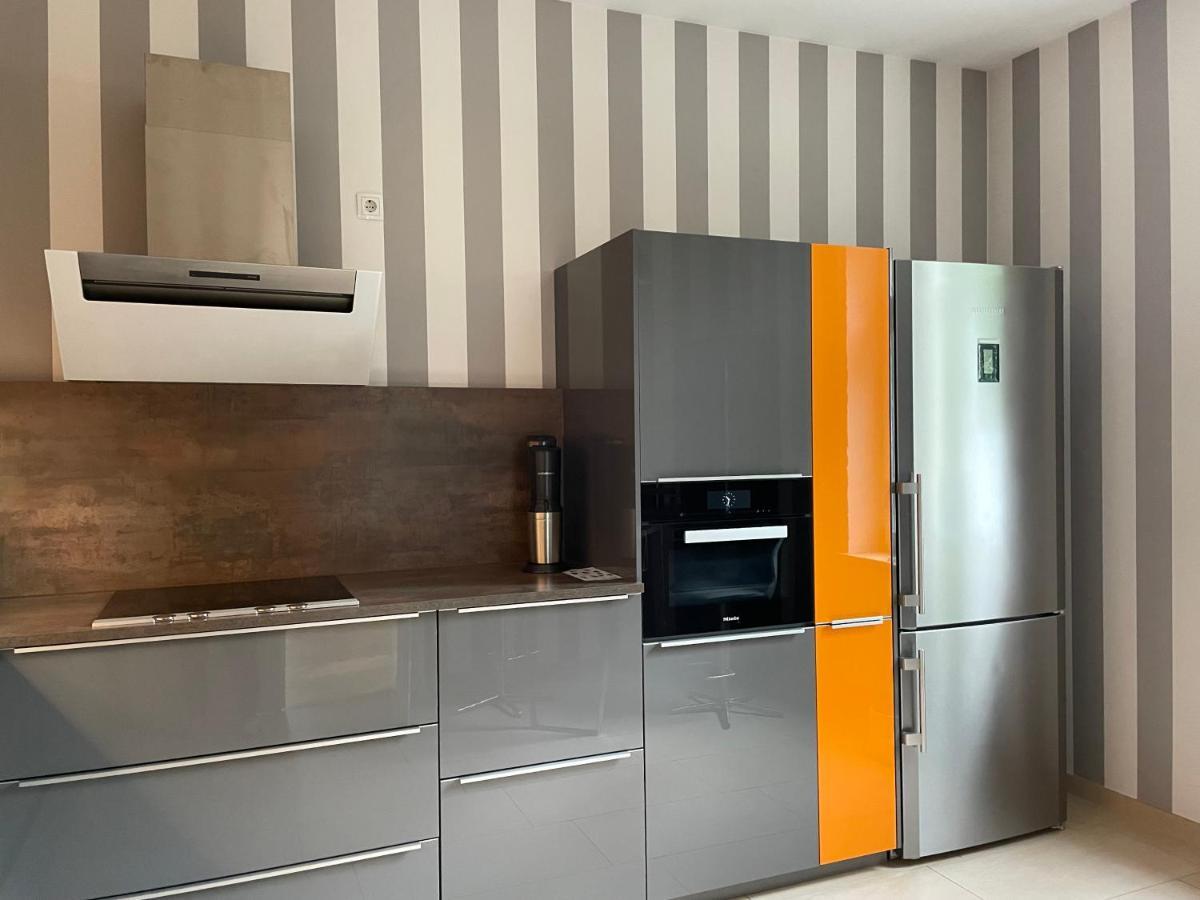 Apartment Helle Terrassenwohnung In Traumlage Von *