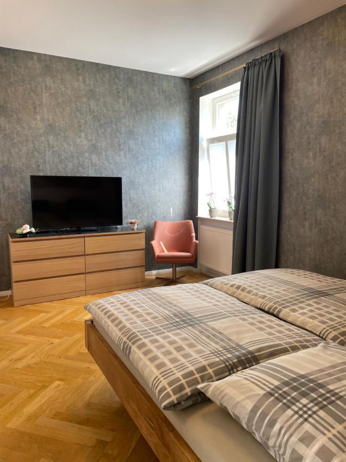 Helle Terrassenwohnung In Traumlage Von * Dresda